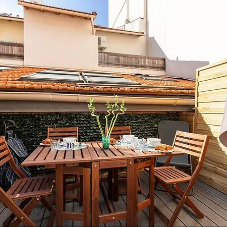 1 Bed, Center Of With Ac ניס