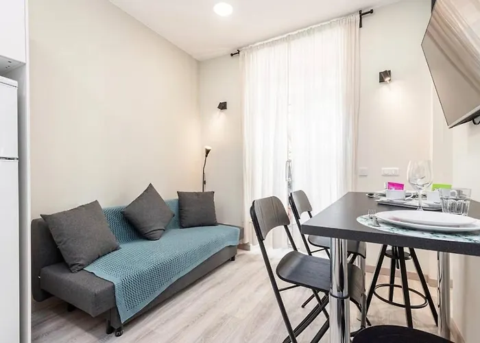 1 Bed, Center Of With Ac