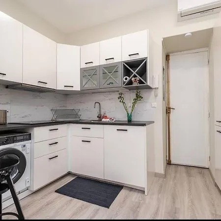 1 Bed, Center Of With Ac Apartmán *