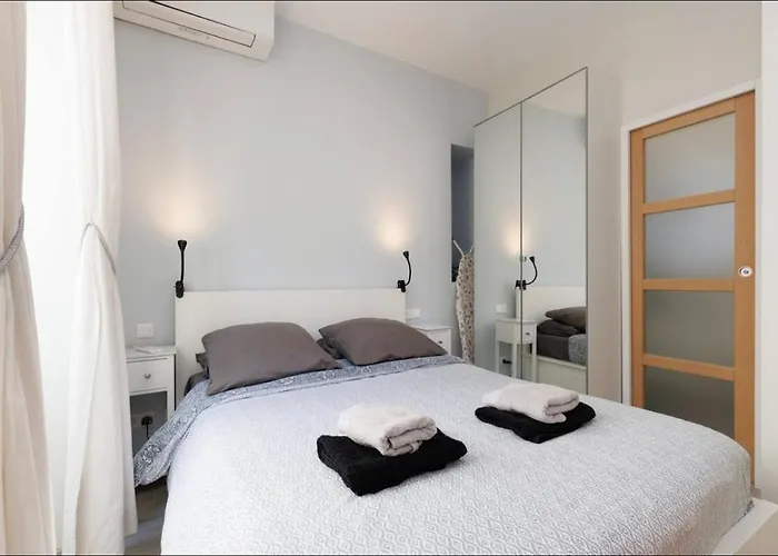 1 Bed, Center Of With Ac